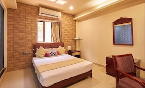 Rollaway beds, free WiFi - Hotel Gold Coast (Mumbai)