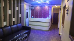 Lobby - Hotel Gold Coast (Mumbai)