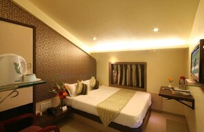 View from room - Hotel Gold Coast (Mumbai)