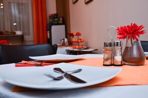 Spiseområde på rommet