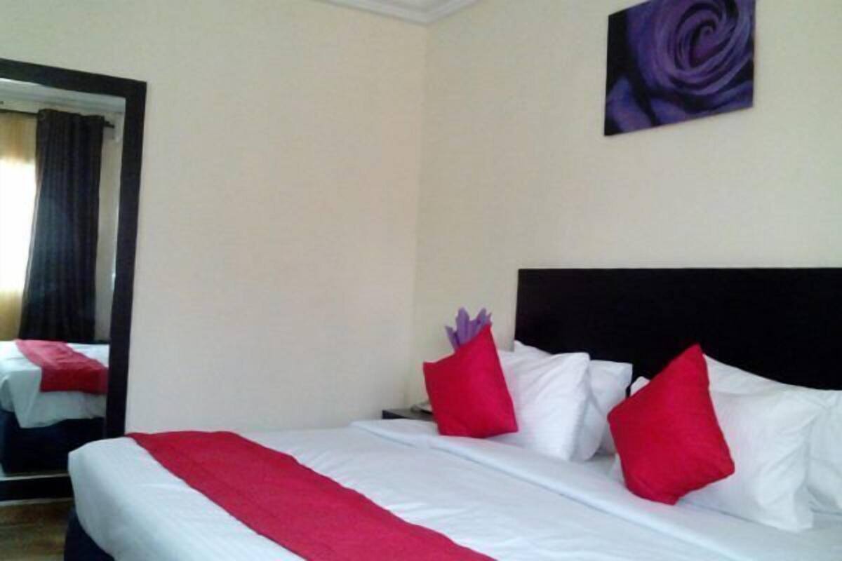 Superior Room, City View | Minibar, in-room safe, desk, free WiFi