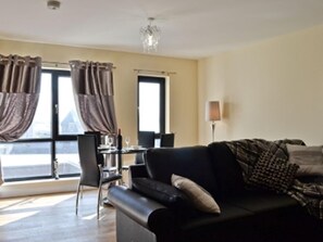 ทีวีจอแบน