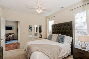 Appartement, accès piscine, rez-de-chaussée | 1 chambre, bureau, fer et planche à repasser, lit parapluie