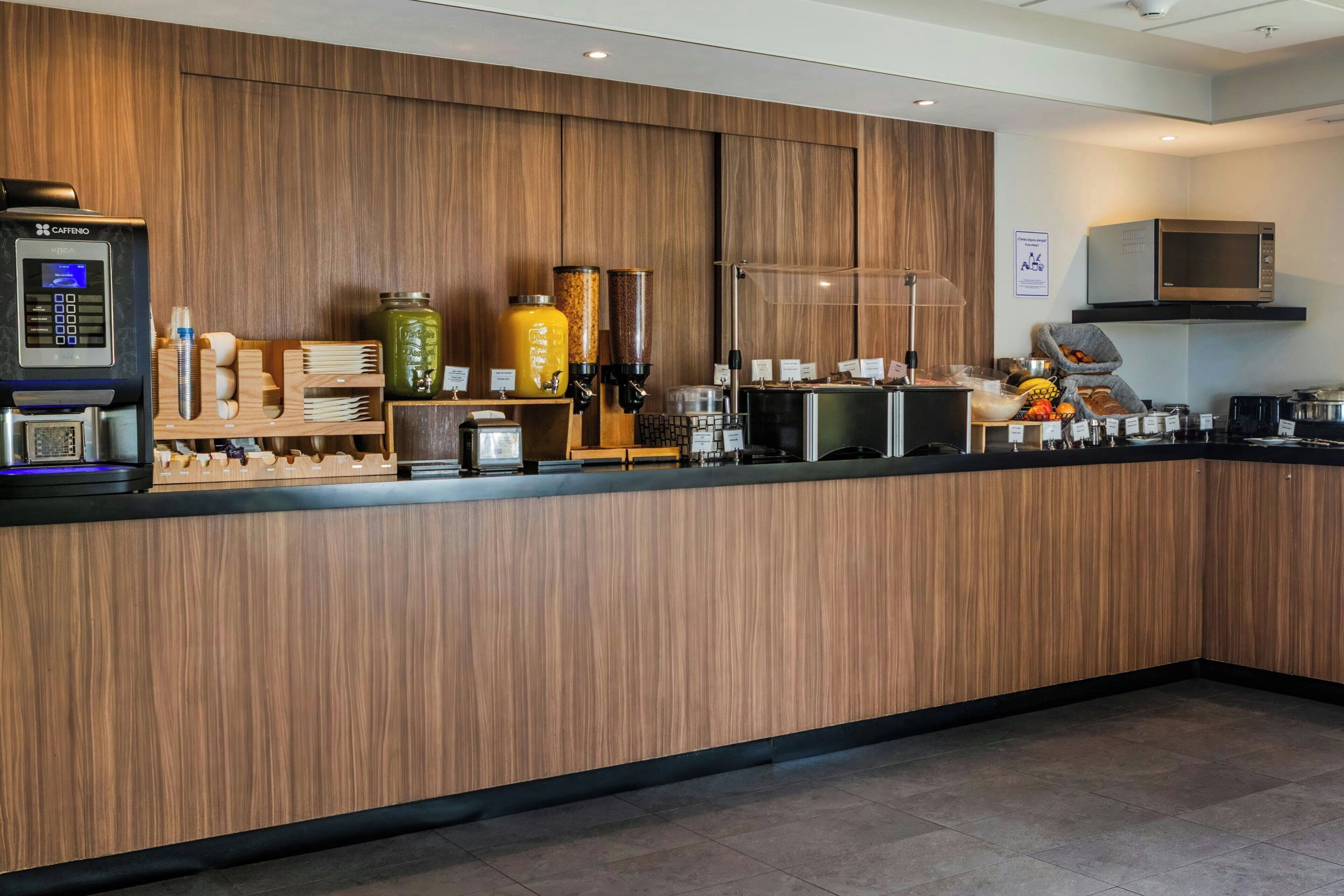 Free daily continental breakfast 