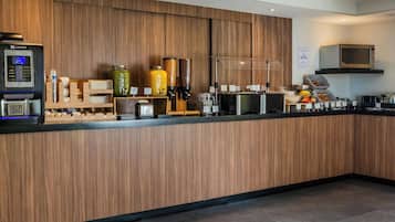 Free daily continental breakfast