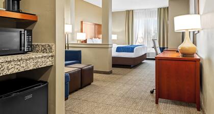 Heartland Inn and Suites