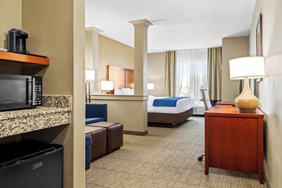 Heartland Inn and Suites
