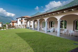 Terrace/patio - Bianco Hotel (Primaluna)
