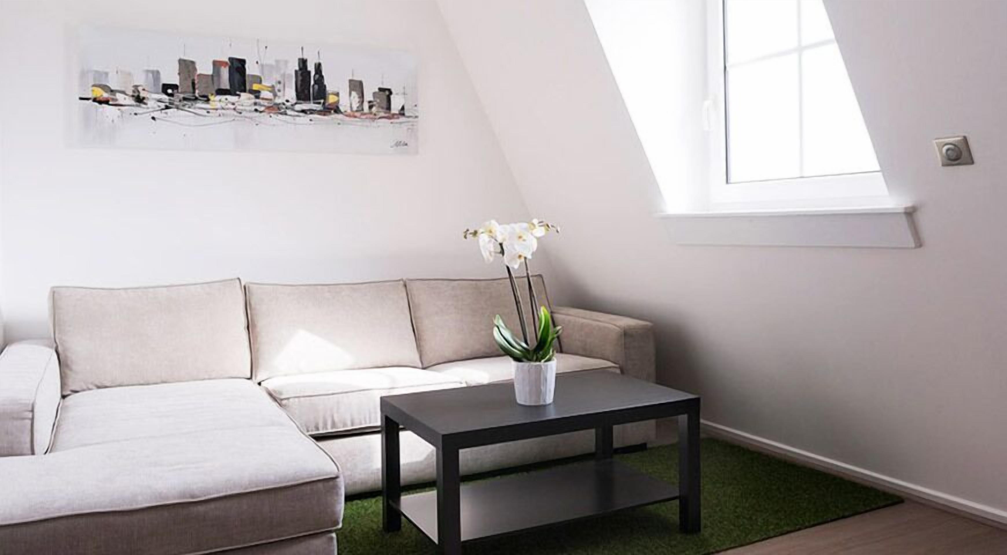 superior suite | living room | flat-screen tv