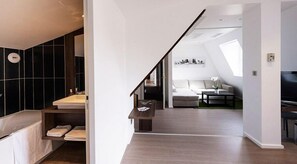 Suite – superior | 1 soverom, sengetøy av topp kvalitet, skrivebord og blendingsgardiner