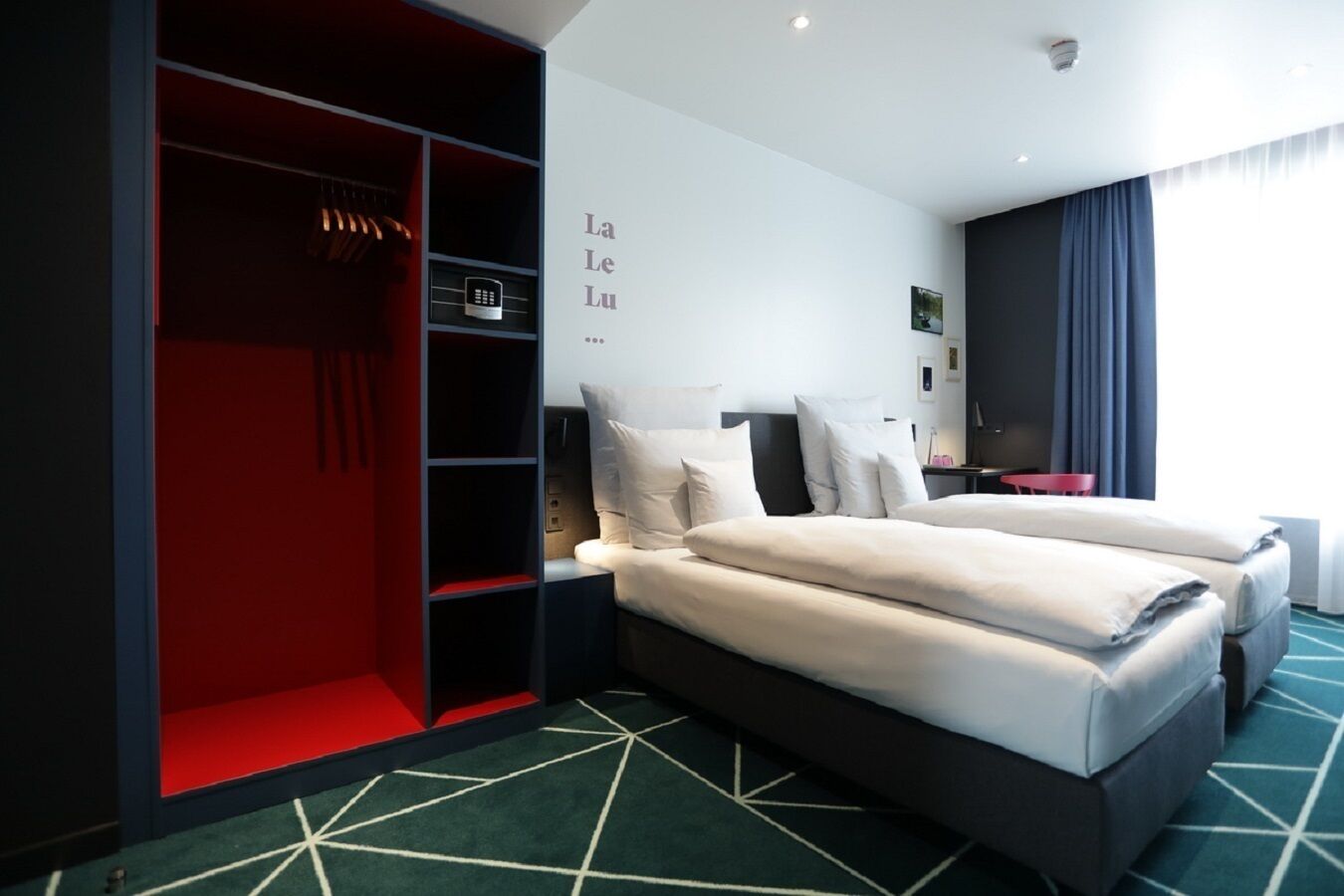 twin room | 1 bedroom, in-room safe, desk, soundproofing