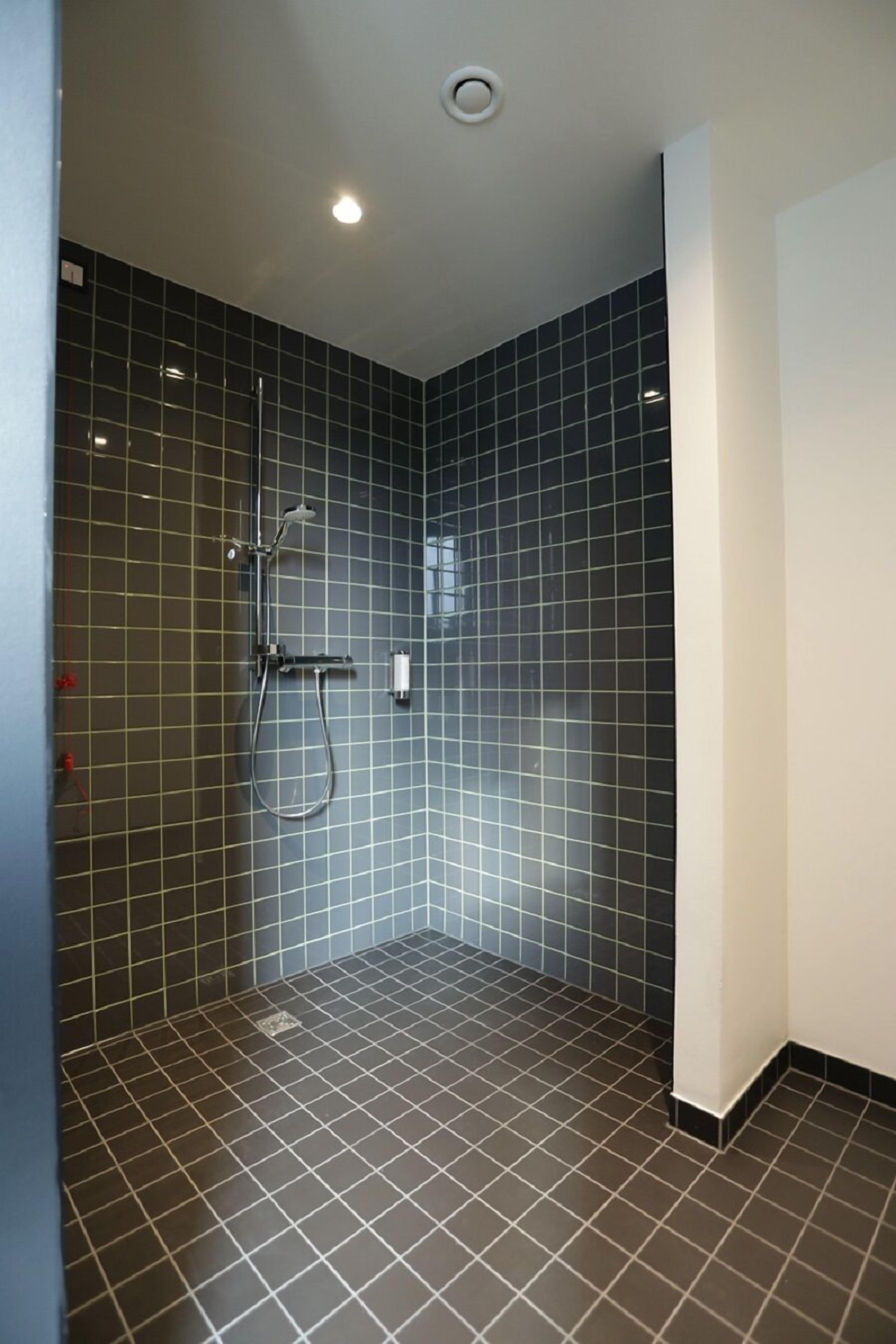 double room - disability access | bathroom | shower, free toiletries, hair dryer, towels