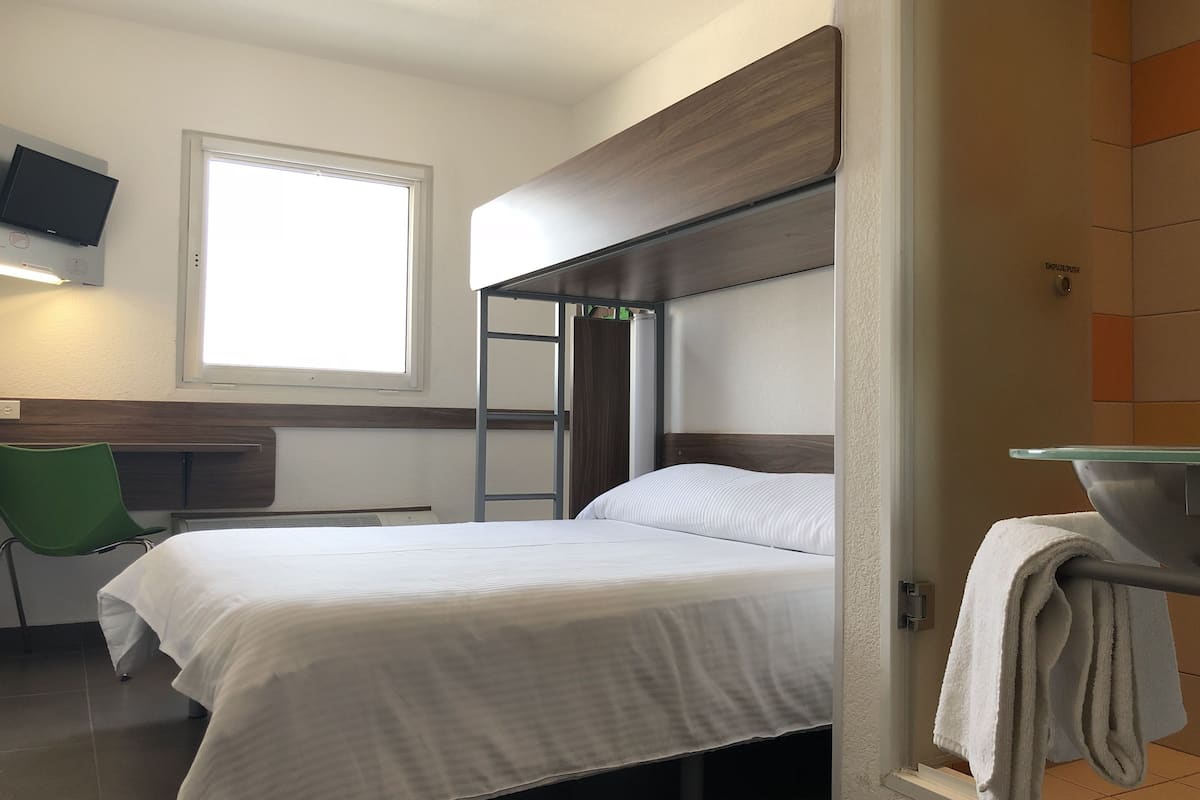 standard room | view from room