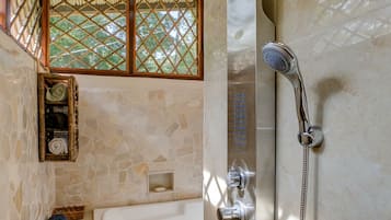 Exclusive Villa, 2 Katil Ratu (Queen), Garden View | Bilik Mandi | Pancuran mandi, hulu semburan mandi hujan, pengering rambut