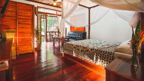 Suite Desain, 1 Tempat Tidur Queen dengan tempat tidur Sofa, pemandangan kebun
