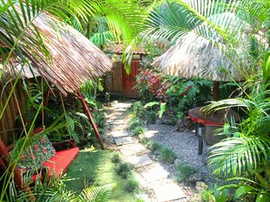 Design Suite, 1 Queen Bed with Sofa bed, Garden View | Garden view - Uva Blue Villas (Cahuita)