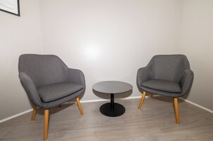 Comfort Apartment, 1 Bedroom | Blackout drapes, free WiFi, bed sheets