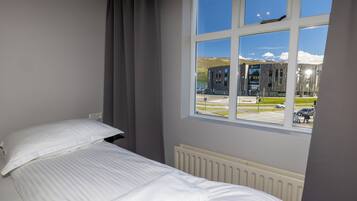 LÀgenhet Comfort - 2 sovrum | 1 sovrum, mörklÀggningsgardiner, gratis wi-fi och sÀngklÀder