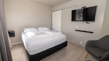 Blackout curtains, free WiFi, bed sheets