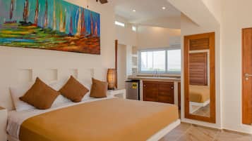 Minibar, coffres-forts dans les chambres, bureau, Wi-Fi gratuit