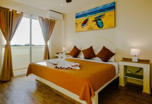 Superior-Apartment, Mehrere Betten, Kochnische | Minibar, Zimmersafe, Schreibtisch, kostenloses WLAN