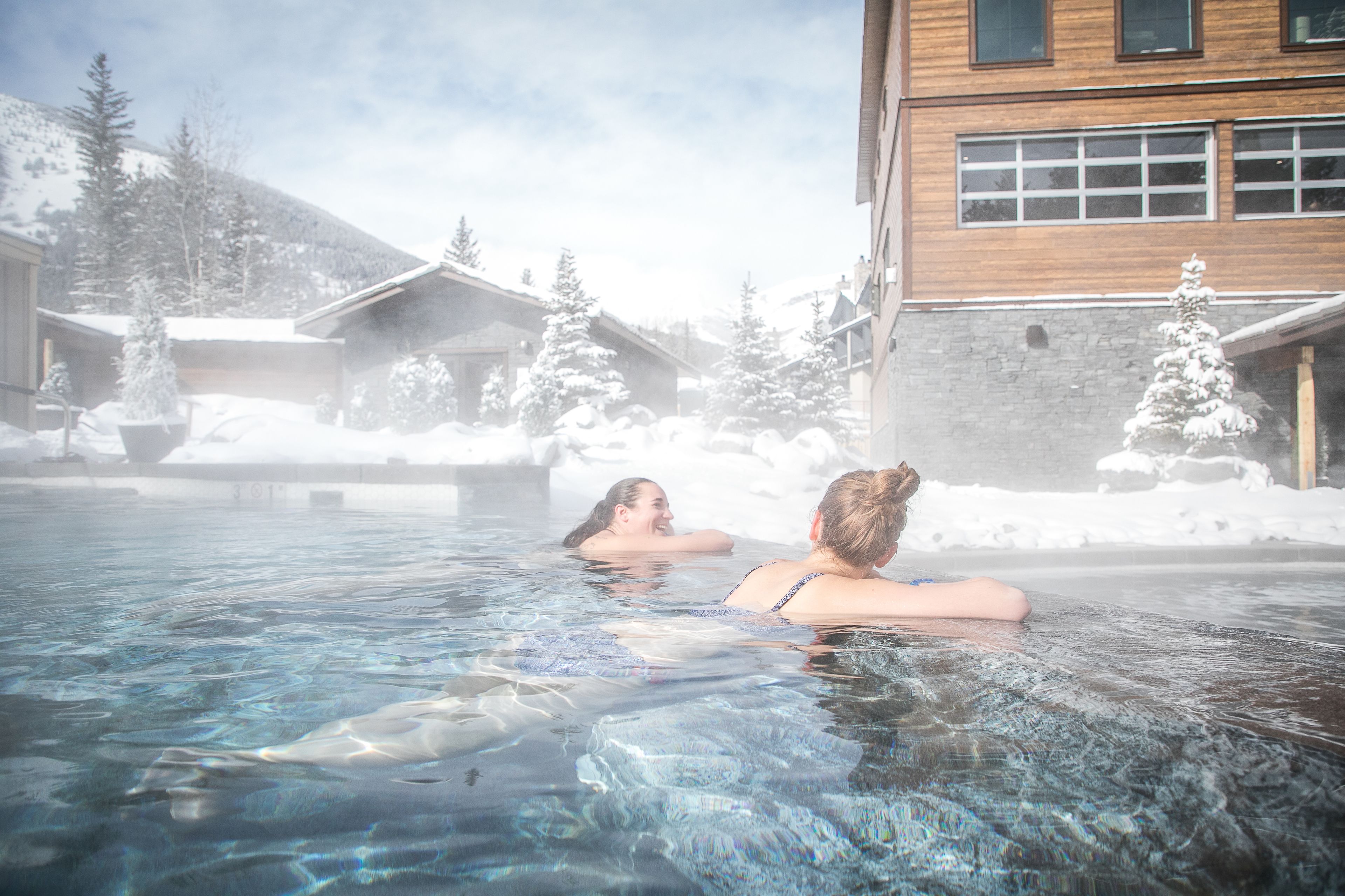 sauna, hot tub, steam room, hot springs/mineral springs