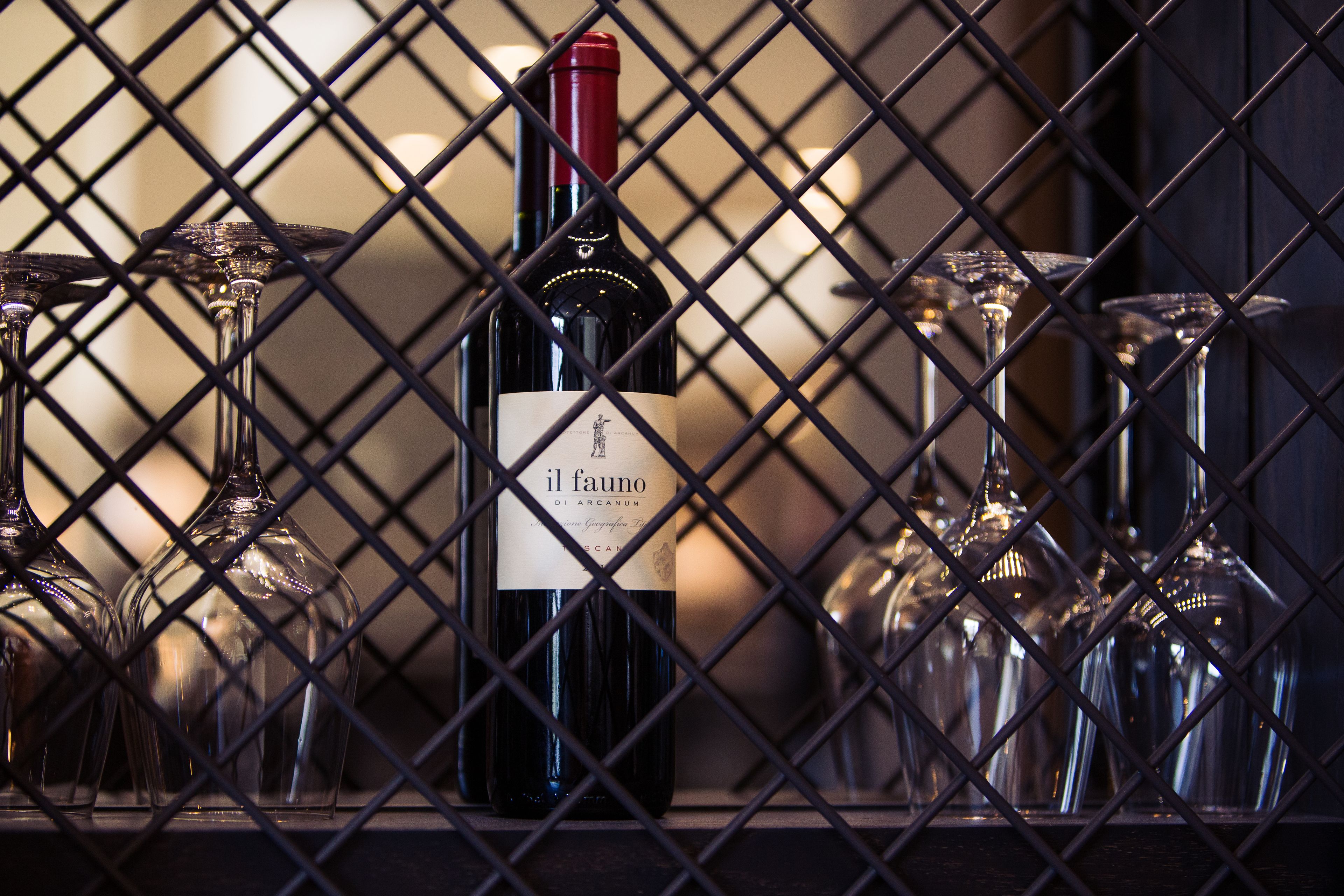 4 restaurants, breakfast, lunch, dinner served; italian cuisine