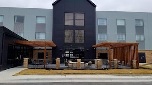 Unclassified image, 3 of 25, button - Country Inn & Suites by Radisson Lawrence (Lawrence)