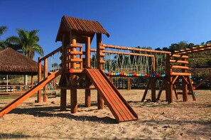 Außen-Kinderspielplatz