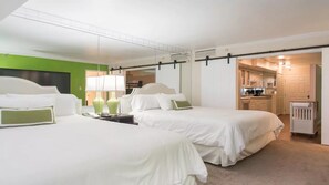 Apartamento de lujo, 2 habitaciones, baño privado | 2 dormitorios, tabla de planchar con plancha, wifi gratis y ropa de cama