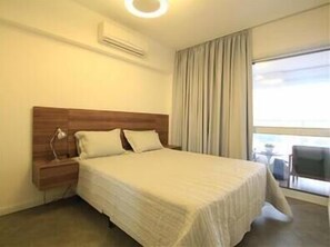 1 bedroom, blackout curtains, free WiFi, bed sheets - GoHouse Fernao SP 128 (São Paulo)