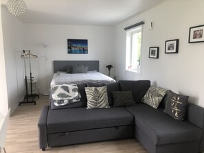 Suite estudio superior, 1 habitación, cocina, planta baja | 1 dormitorio, ropa de cama de alta calidad, decoración individual