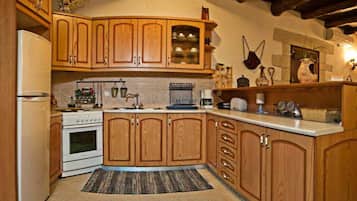 Traditional-Villa, 2 Schlafzimmer, eigener Pool, Poolblick | Innenbereich