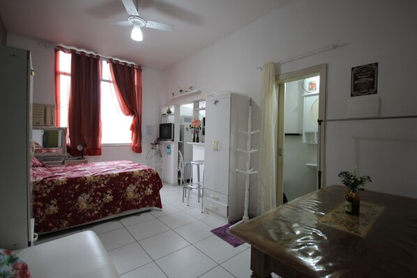 1 bedroom, free WiFi, bed sheets