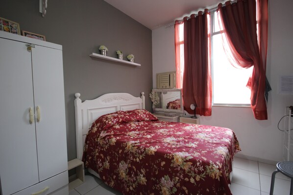 1 bedroom, free WiFi, bed sheets