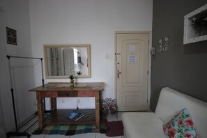 Standard Apartment, 1 Bedroom | Living room