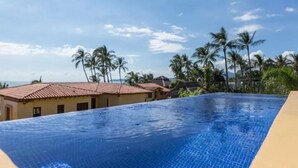 Piscina infinita