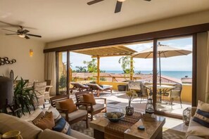 Living area - Villa Pelicano Bucerias by RNLR (Bucerías)