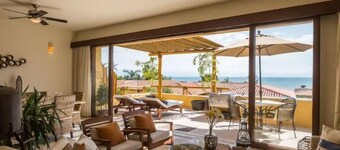 Villa Pelicano Bucerias by RNLR