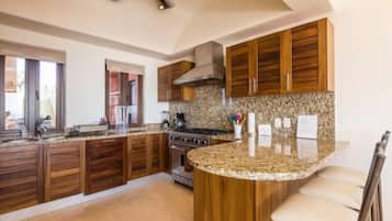 Family Villa, 3 Bedrooms | Private kitchen | Full-size fridge, microwave, oven, stovetop