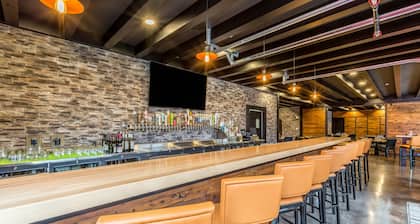 Cobblestone Hotel & Suites - Hartford