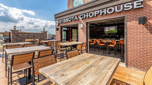 Cobblestone Hotel & Suites - Hartford