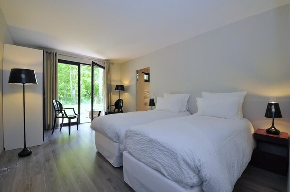 Twin Room, Terrace | 1 bedroom, premium bedding, minibar, individually decorated