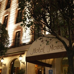 Exterior detail - Hotel Mozart (Valladolid)