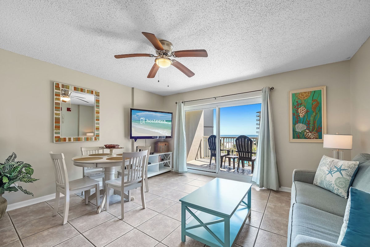 Comfort Condo, 2 Bedrooms, 2 Bathrooms | Living room