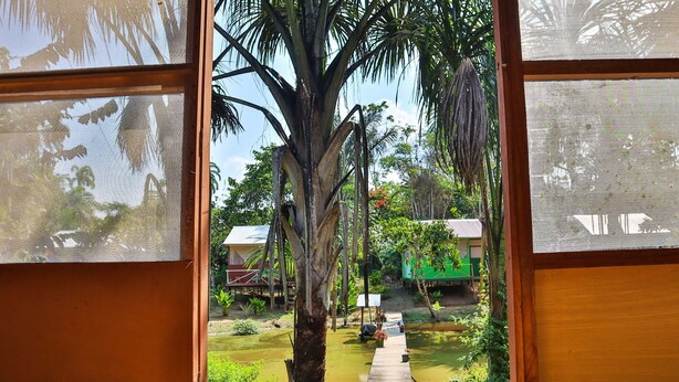 Interior entrance - AMAZON CANOPY EXPEDITIONS ECOLODGE (Iquitos)