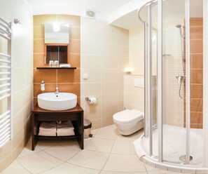 Shower, free toiletries, hair dryer, towels