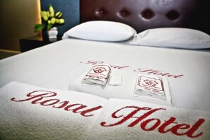 Penthouse, 2 giường đôi | Bàn, truy cập Internet không dây miễn phí 