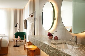 Phòng Suite | Chậu rửa trong phòng tắm