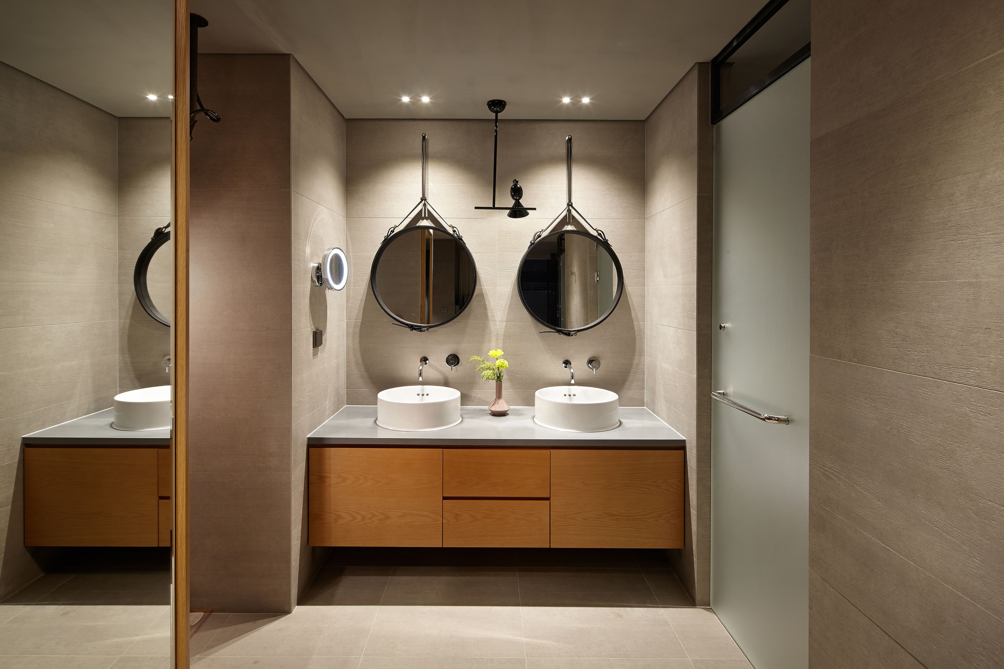 studio suite, 1 double bed | bathroom sink